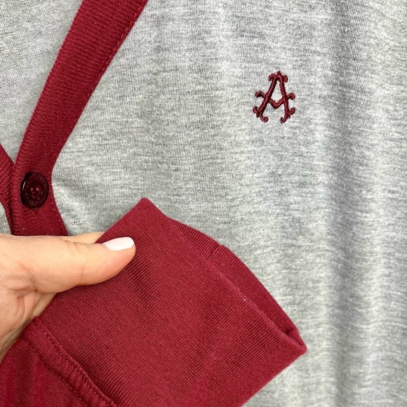 Akademiks Vintage Hip-Hop Cardigan – Red/Grey Colorblock Button-Up, Men’s XL #16 - Picture 3 of 5